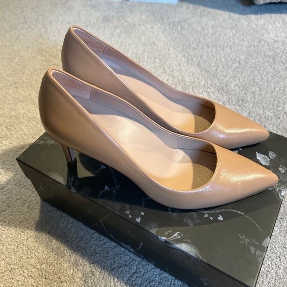 Inez Lola: Almond Nappa Size 7.57.5 / Standard - Picture 9 of 11